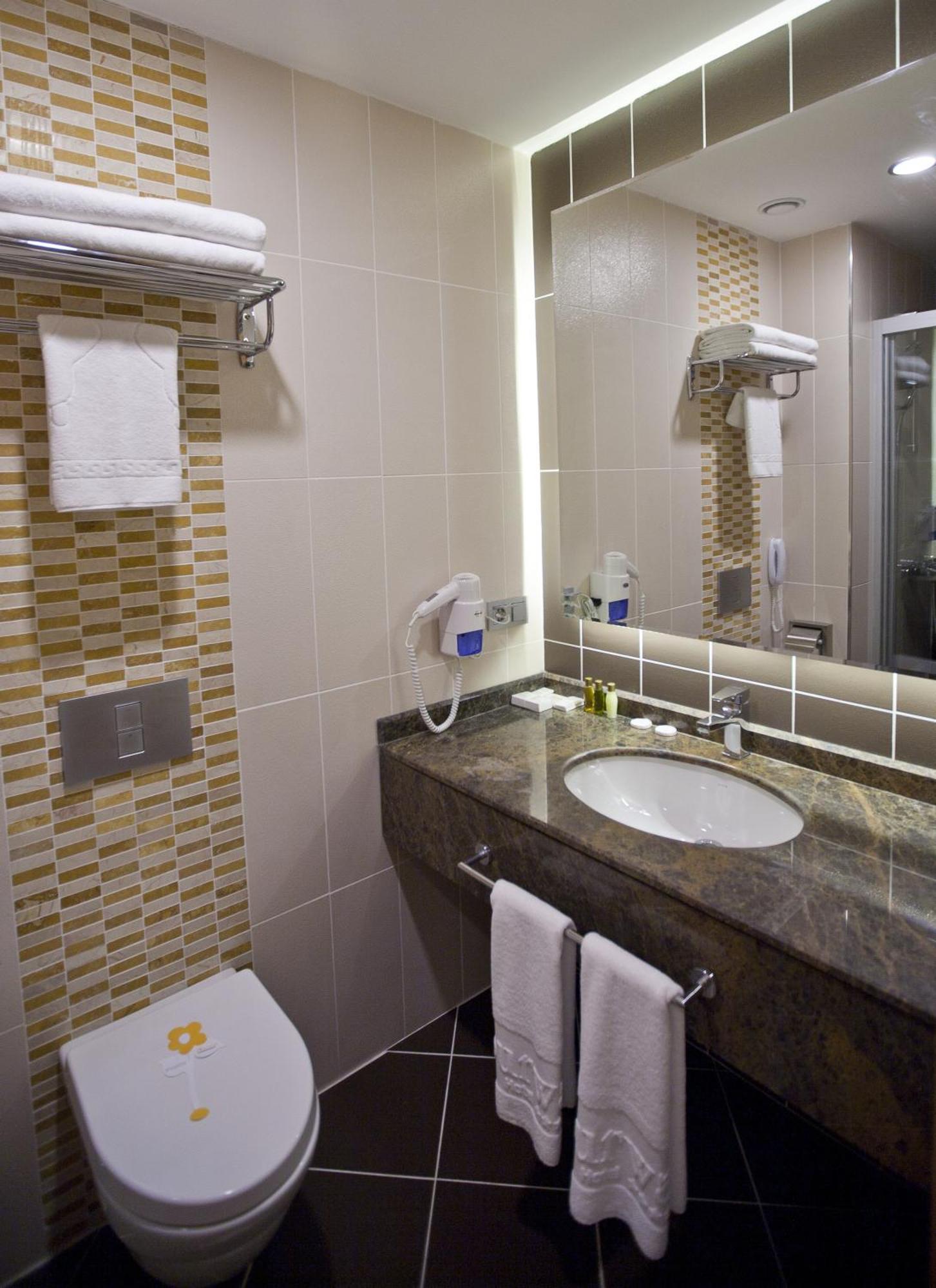 Fourway Hotel&Spa Dortyol Экстерьер фото